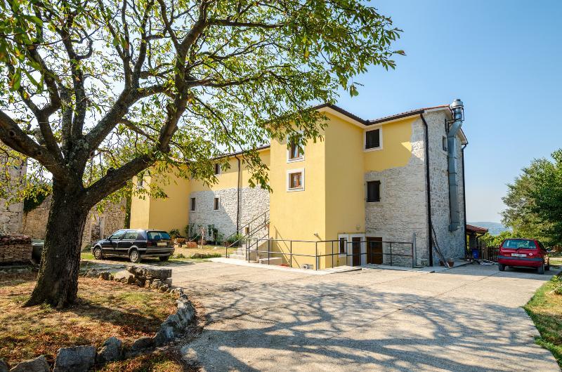 Villa Calussovo Ripenda Kras Eksteriør bilde